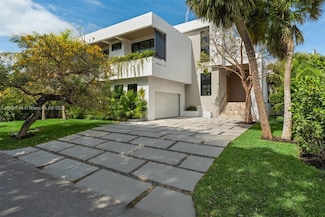 650 Warren Ln, Key Biscayne, FL 33149