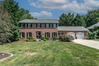 4008 Stoneledge Ct, Godfrey, IL 62035