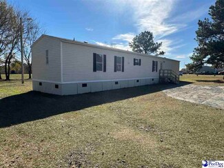1232 Charles Leondas Rd, Bennettsville, SC 29512