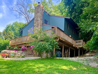1725 Ohlsun Ct, La Crosse, WI 54601