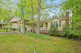 1018 Ridgeway Ave, Signal Mountain, TN 37377