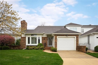 3613 Somerset Dr, Prairie Village, KS 66208