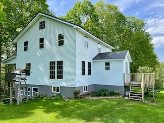 142 Palmer Rd, Thorndike, ME 04986