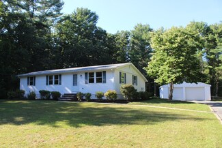 137 Clapp Rd, Rochester, MA 02770