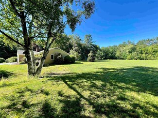 108 Shaker St, New London, NH 03257