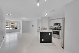 3350 Pinewalk Dr N Unit 1416, Margate, FL 33063