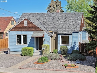1417 E 13th St, the Dalles, OR 97058