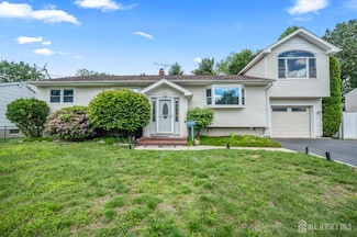 5 Estok Rd, Edison, NJ 08817