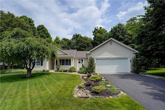 40 Little Glen Rd, Pittsford, NY 14534