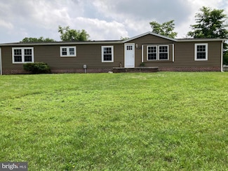 1054 Heather Dr, Chambersburg, PA 17202