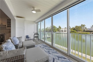 1910 Gulf Shore Blvd N Unit 208, Naples, FL 34102