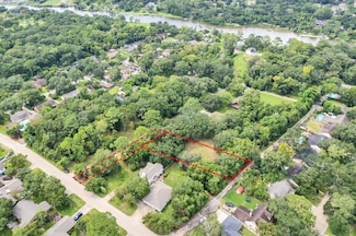 3147 Hughes Rd, Dickinson, TX 77539