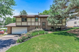 2391 7th St NW, New Brighton, MN 55112
