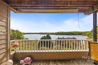 9709 Emerald Point Dr Unit 6, Charlotte, NC 28278