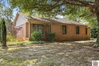 5828 Cairo Rd, Paducah, KY 42001