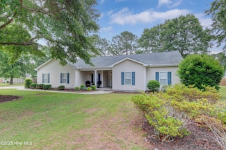 318 Winding Creek Rd, Rocky Point, NC 28457