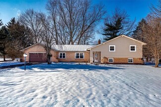 10879 Putnam Rd, Englewood, OH 45322