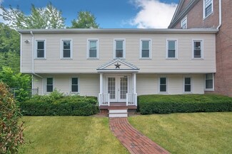 104 Hartford Ave E Unit B, Uxbridge, MA 01569