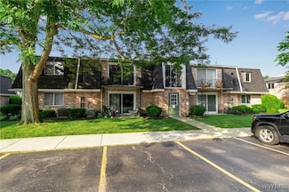 104 B Foxberry Dr, Getzville, NY 14068