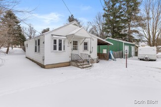 623 W Ellis St, Belding, MI 48809