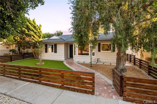7424 W 85th St, Los Angeles, CA 90045