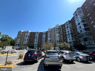 15100 Interlachen Dr Unit 4-701, Silver Spring, MD 20906