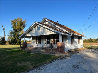 804 Williamson Ave, Staunton, IL 62088
