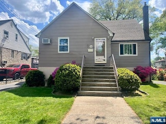 730 Day Ave, Ridgefield, NJ 07657
