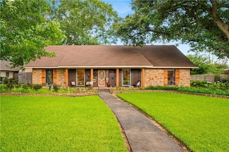 403 Sweetbriar Dr, Alexandria, LA 71303