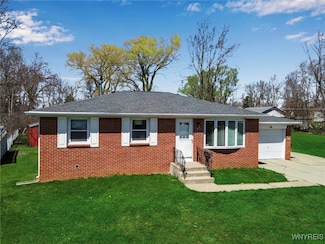 67 Greenmeadow Dr, Buffalo, NY 14224