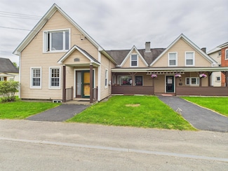 15 Main St, Colebrook, NH 03576