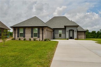 167 Cypresswood Dr, Belle Chasse, LA 70037