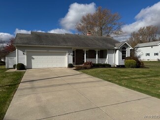 6610 E Eden Rd, Hamburg, NY 14075