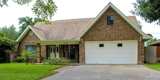 920 Greenlawn St, Mission, TX 78572