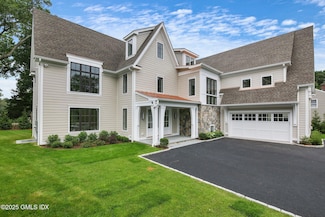 8 Fado Ln, Cos Cob, CT 06807