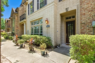 1044 Memorial Village Dr, Houston, TX 77024