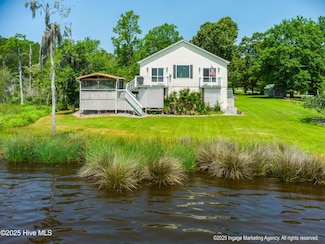 106 Overlook Rd, Chocowinity, NC 27817