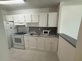 5501 NW 7th St Unit E107, Miami, FL 33126