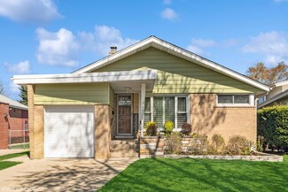 10225 S Clifton Park Ave, Evergreen Park, IL 60805