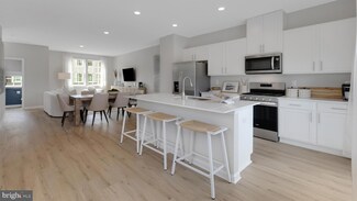 25 Baybreeze Dr, Waretown, NJ 08758