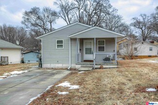 5311 N 46th St, Omaha, NE 68104