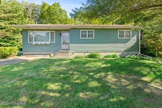 683 Plank Rd, Troy, NY 12182