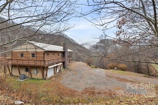 305 Charisma Dr, Marshall, NC 28753