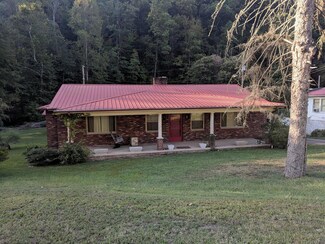 171 Mate Creek Rd, Matewan, WV 25678