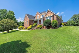 140 Hunters Hill Dr, Statesville, NC 28677
