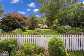 2106 Bay Dr, Annapolis, MD 21409