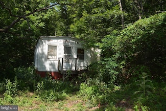 596 Back Creek Rd, Gore, VA 22637