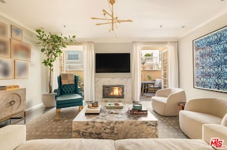 930 N Doheny Dr Unit 103, West Hollywood, CA 90069