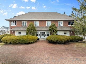 203 Glamorgan St, Alliance, OH 44601