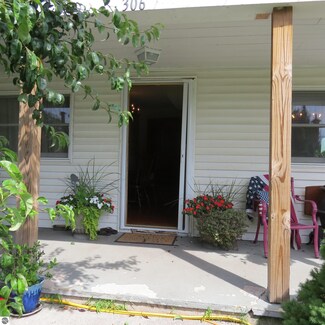 306 Bridge St, East Jordan, MI 49727